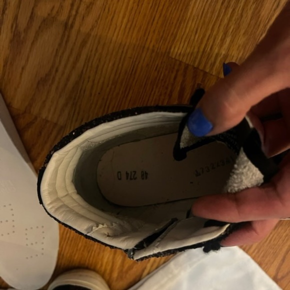 Golden Goose - Picture 5 of 7